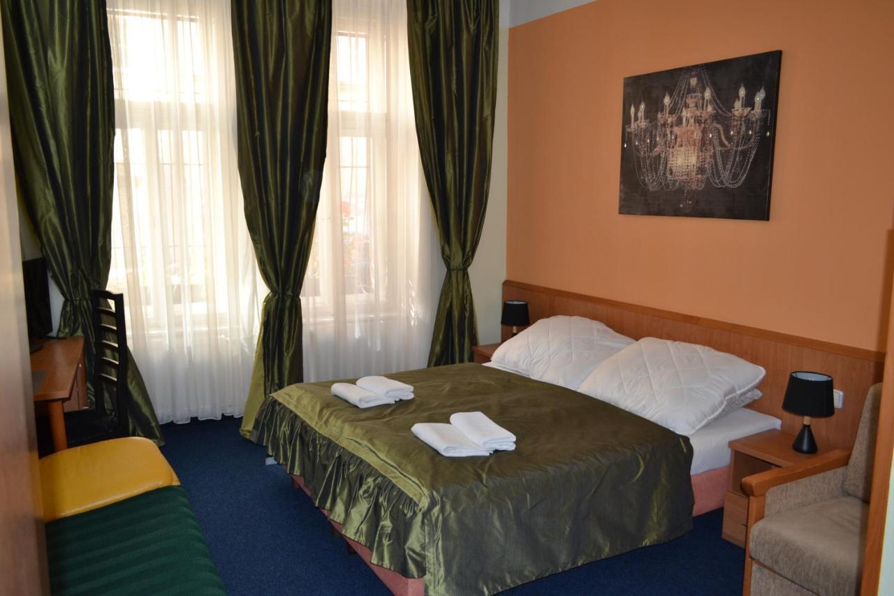 Aladin Praha Hotel Exterior photo