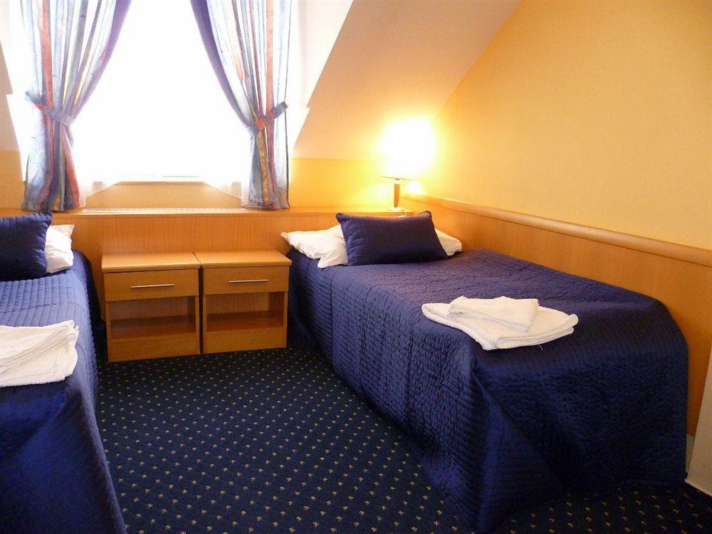 Aladin Praha Hotel Exterior photo