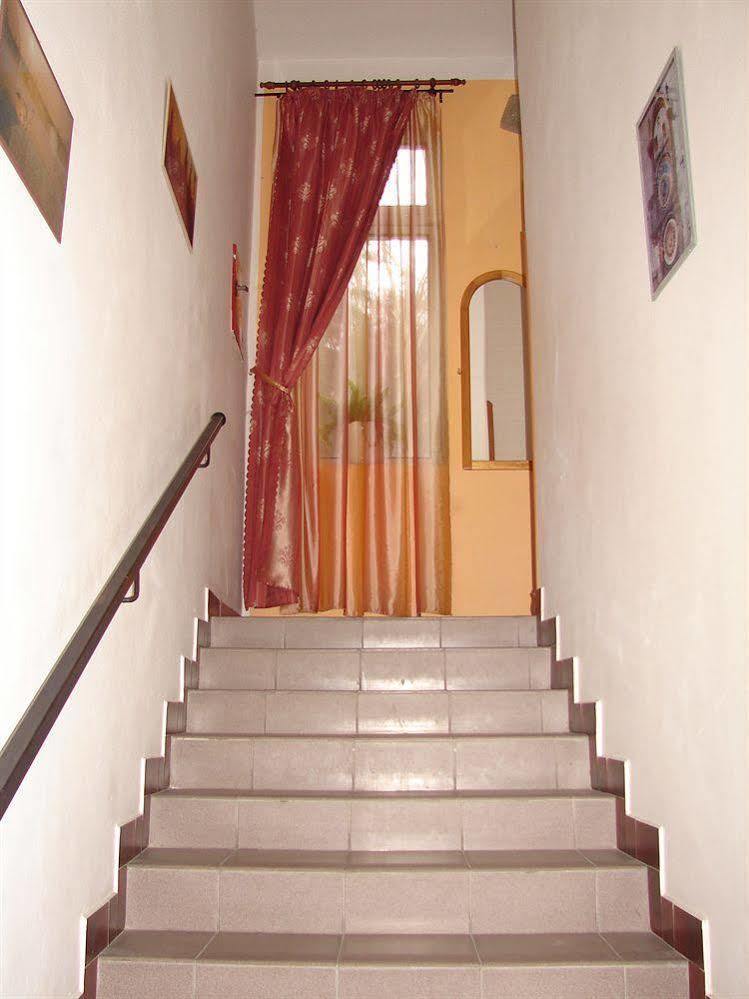 Aladin Praha Hotel Exterior photo